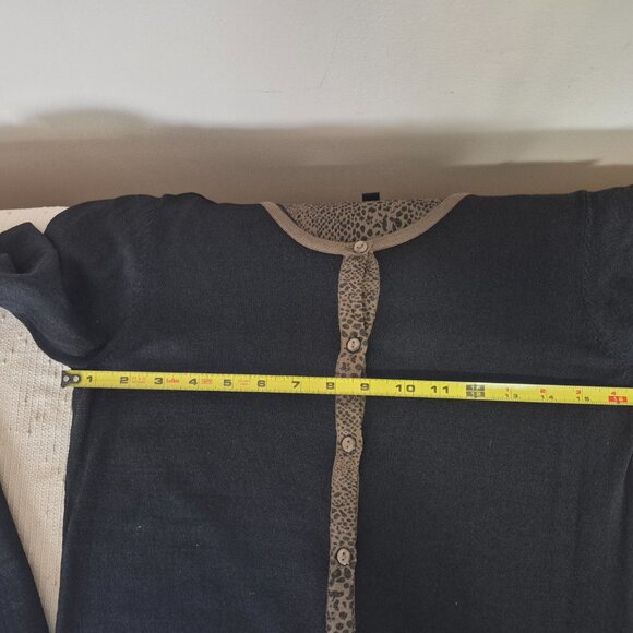 Cardigan with animal print - Picture 7 of 7